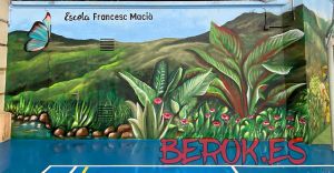 pintura mural plantas mariposa escuela escola francesc macia